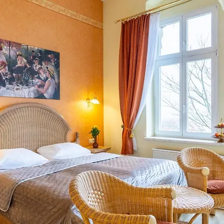 Hotell Schlossberg 3*