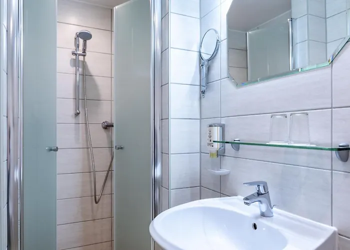 Schlossberg-hotel Garni 3* ורניגרוד