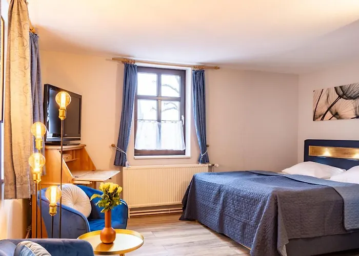 Schlossberg-hotel Garni מלון 3*